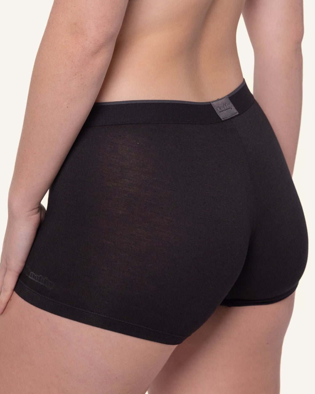 Women's Shortie