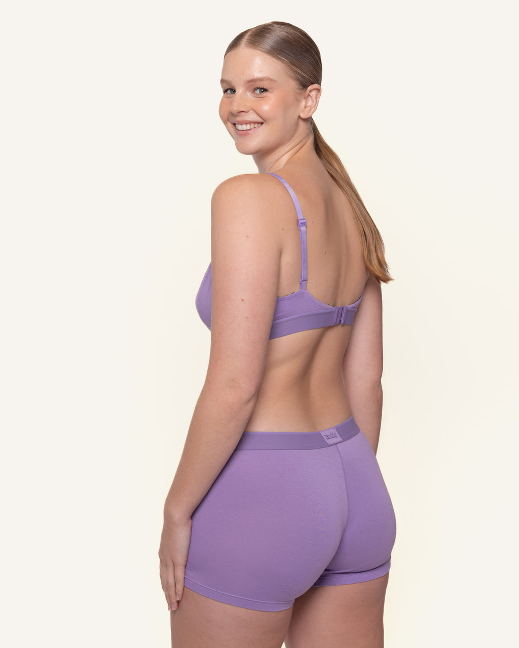 Women's Shortie